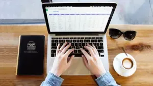7 Vorteile digitaler Zeiterfassung gegenüber Stundenzettel